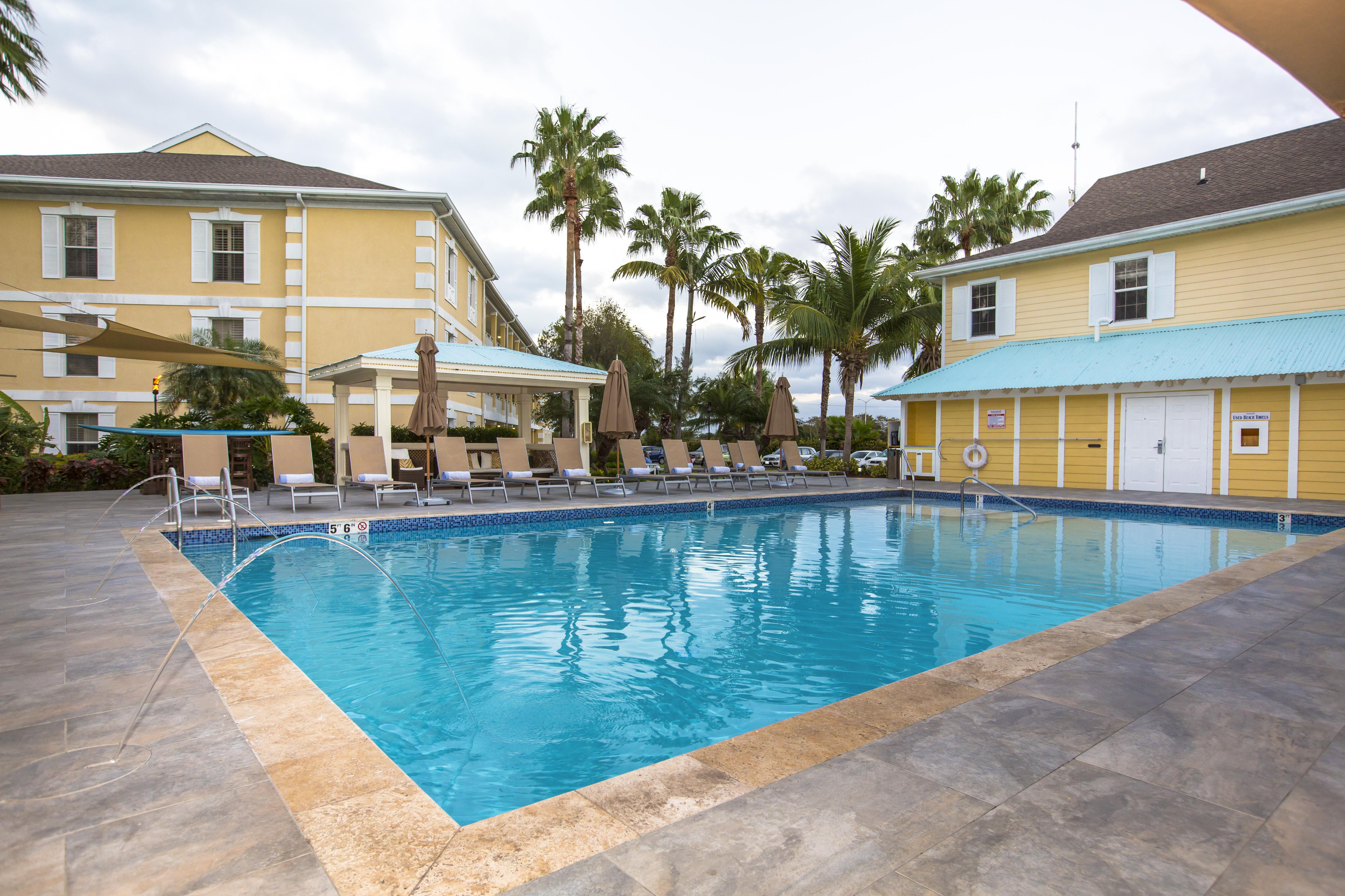 Sunshine Suites Resort West Bay Eksteriør billede