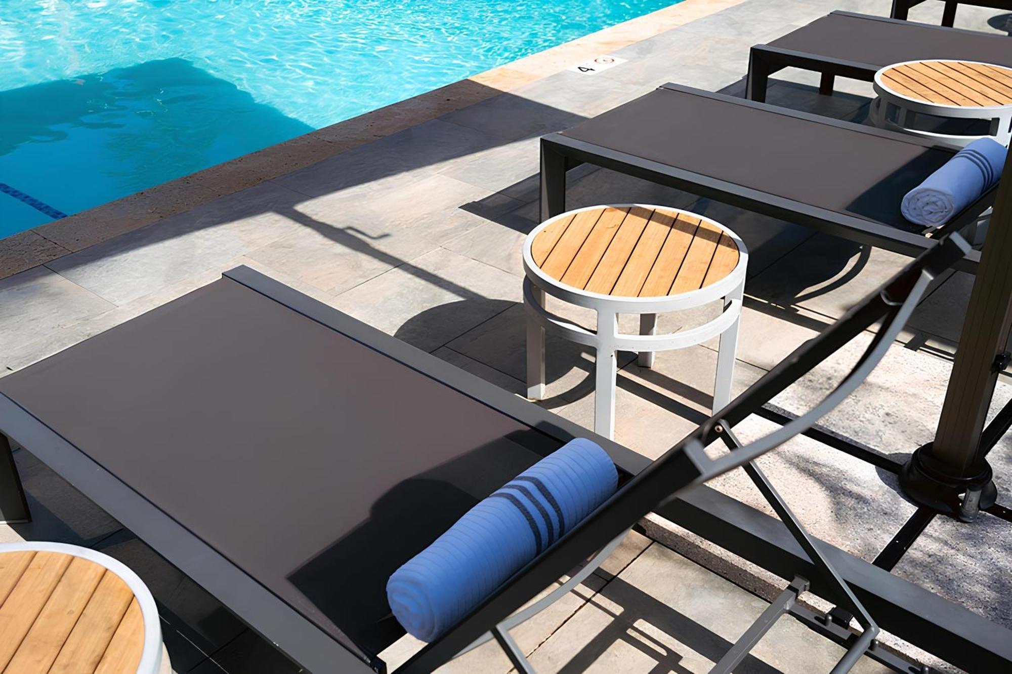 Sunshine Suites Resort West Bay Eksteriør billede